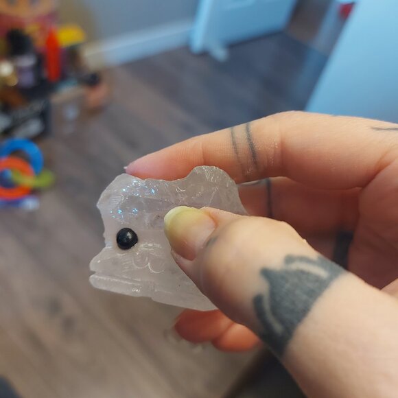 Clear Quartz Pet Rock - Picture 4 of 4